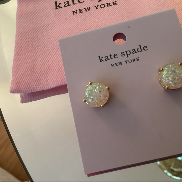 Beautiful Kate spade sparkle mother of Pearl studs new in gift bag - Picture 2 of 2